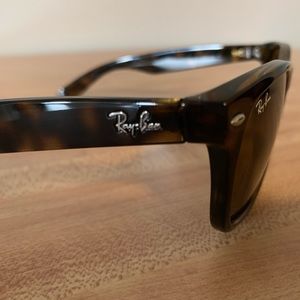 Ray-ban new wayfarer classic light brown lenses